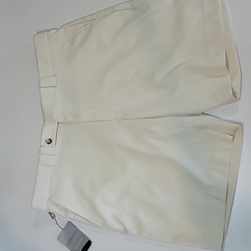 NWT GREG NORMAN Classic Shorts